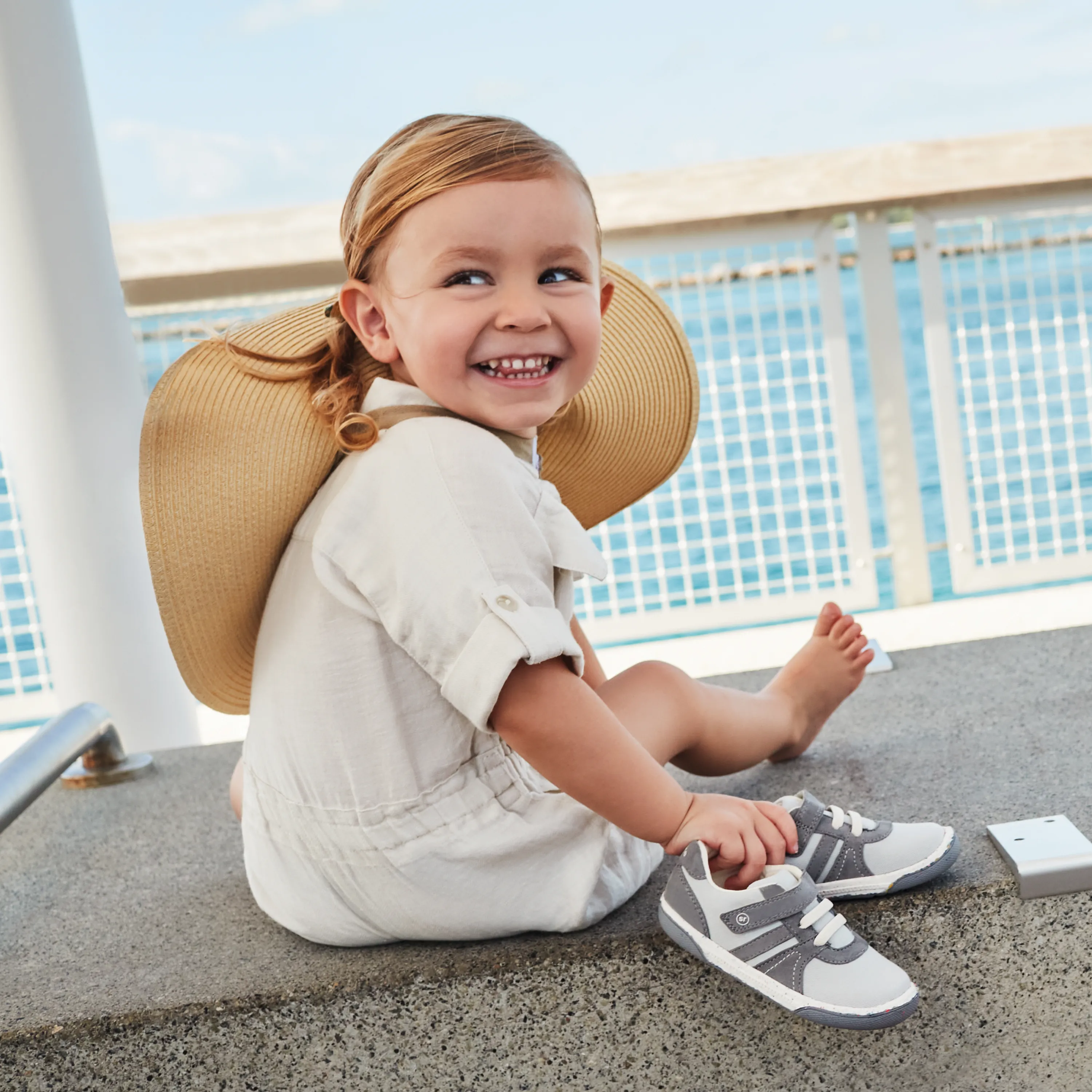 Fern Sneaker - Little Kid Light Grey