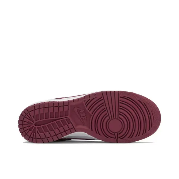 Nike Dunk Low ‘Bordeaux’